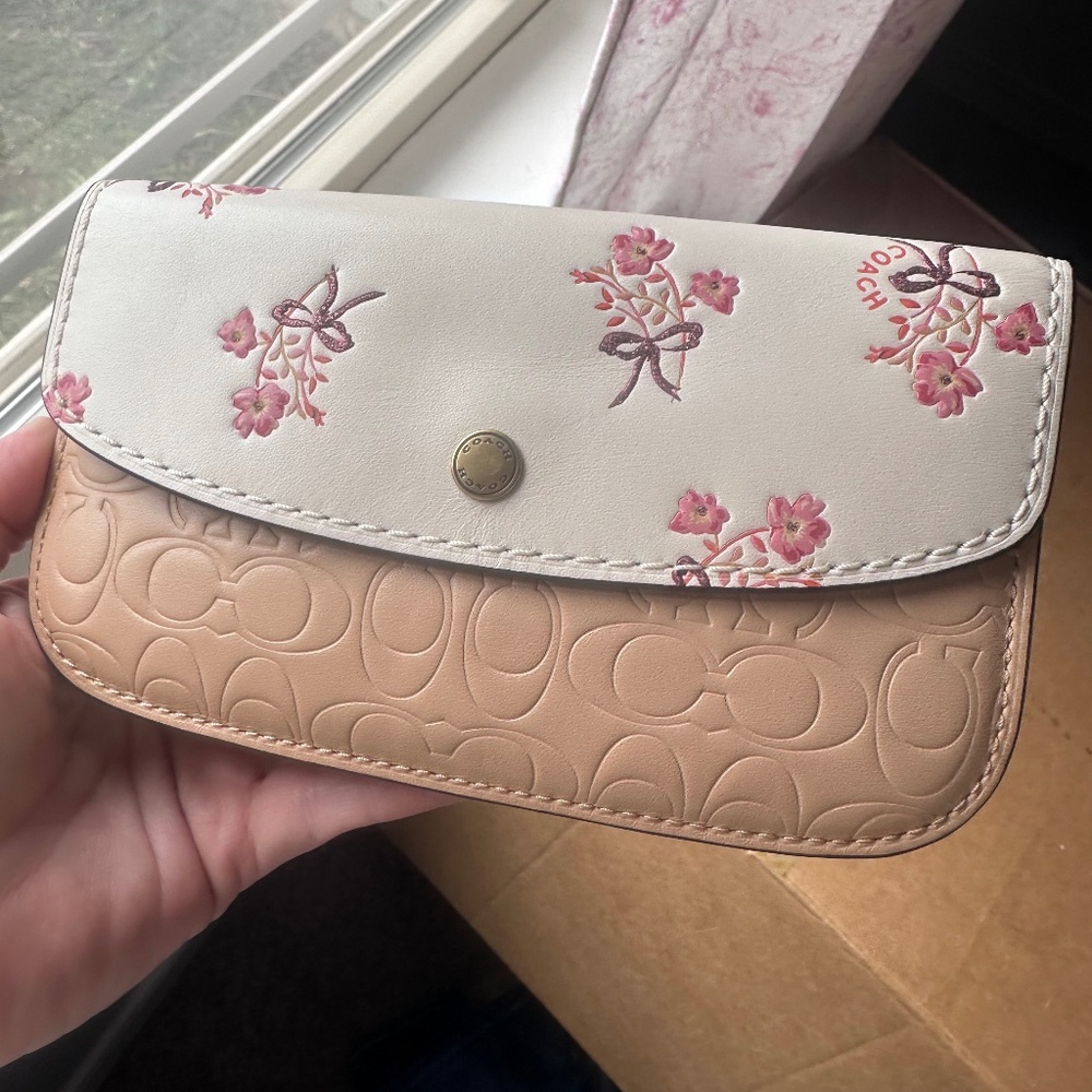 Coach Clutch In Signature Leather With Floral Bow Print